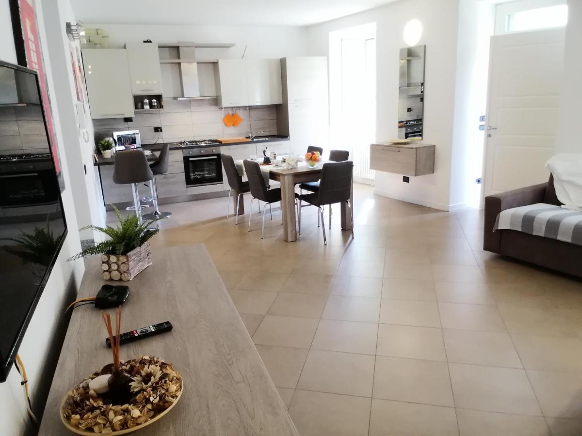 Bellagio Dreams Apt, Pool, With Private Garden, Near Lake Buitenkant foto