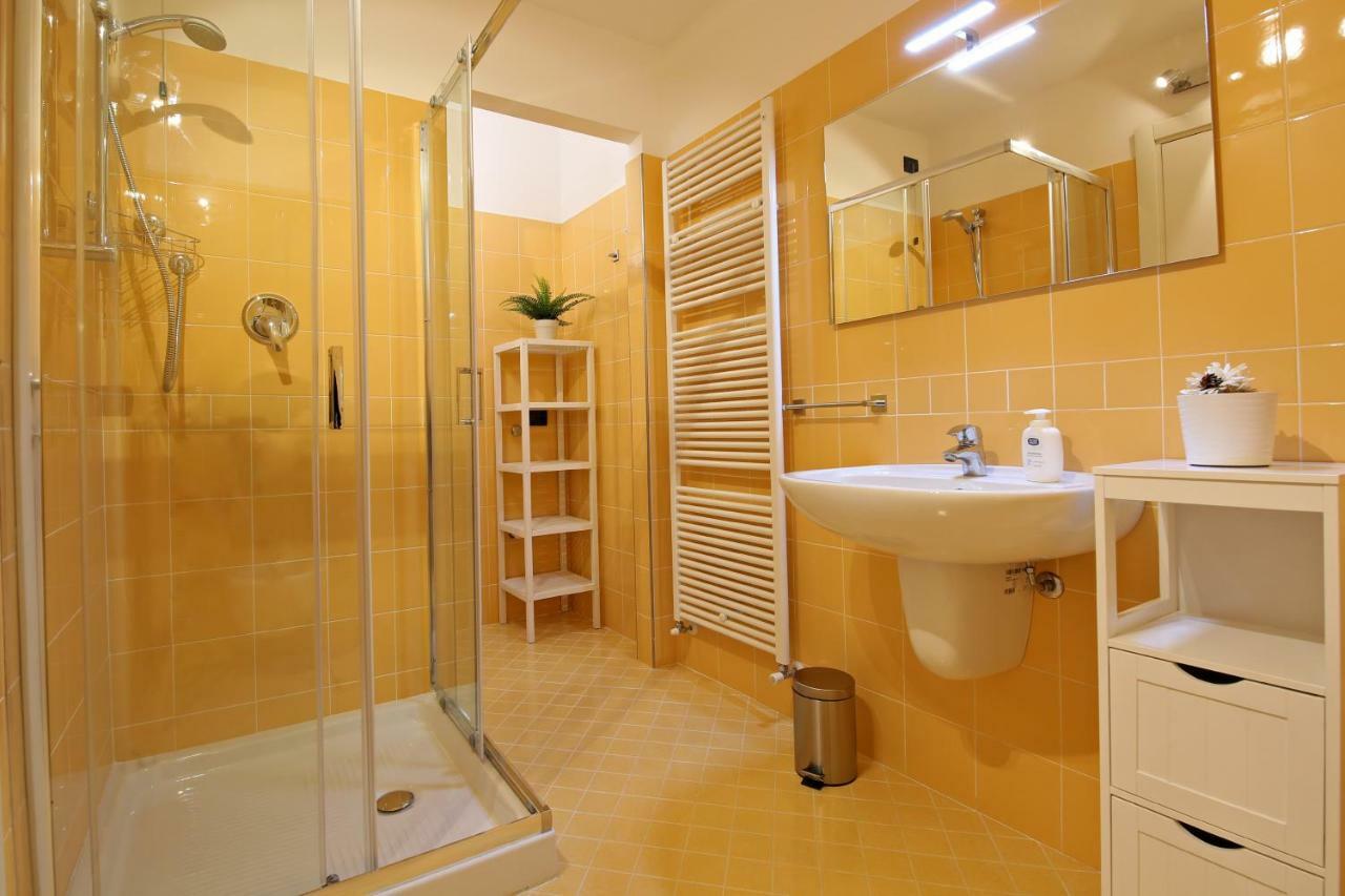 Bellagio Dreams Apt, Pool, With Private Garden, Near Lake Buitenkant foto