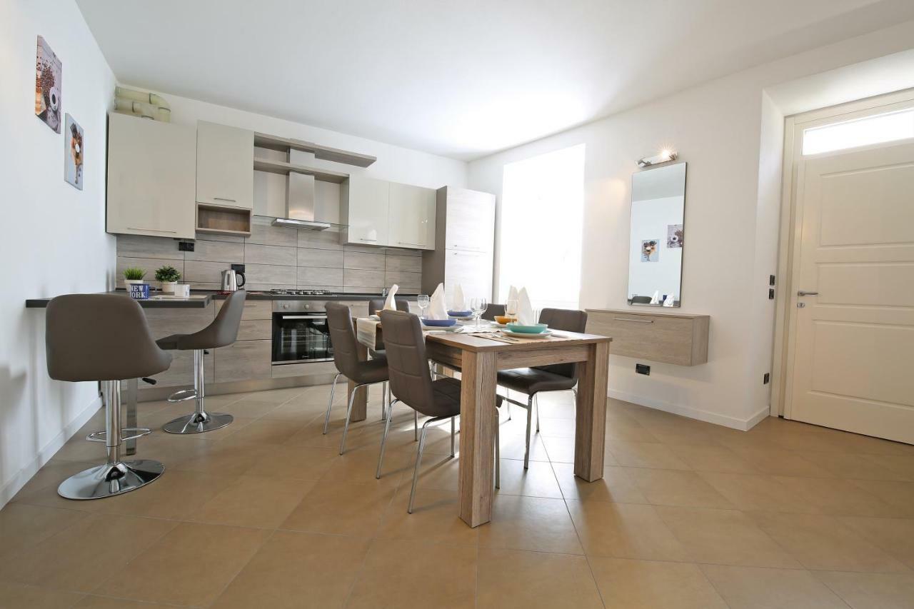Bellagio Dreams Apt, Pool, With Private Garden, Near Lake Buitenkant foto